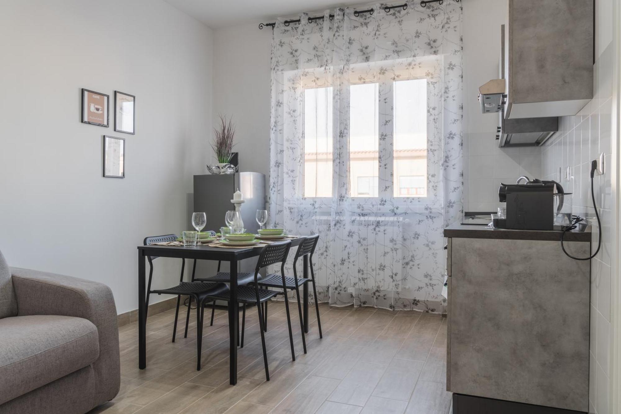 Enjoy And Fly Apartment Fiumicino Bagian luar foto